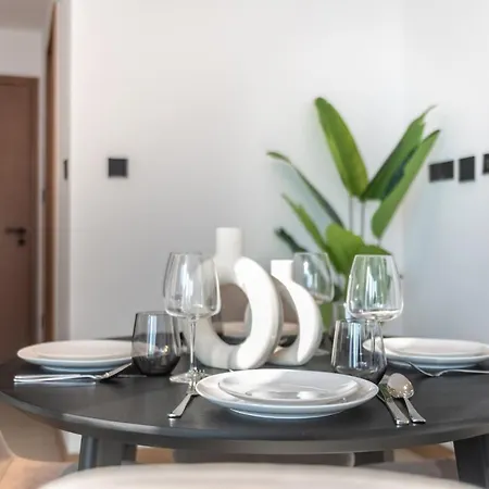 Welcome Home Apartments - Vida Marina - Full Marina View - High Floor Dubai Exterior photo