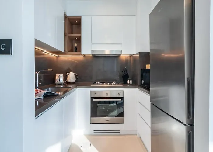 Welcome Home Apartments - Vida Marina - Full Marina View - High Floor